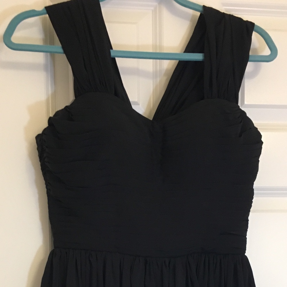 Black dress - Picture 2 of 4